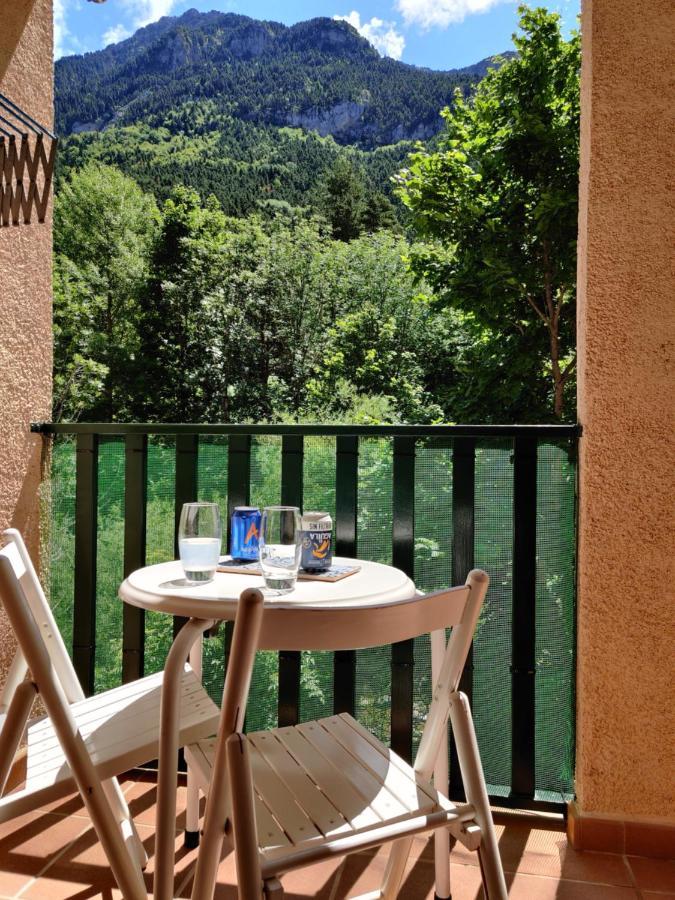 Apartament "Leo Pixel" Avairent Canfranc Estacion Zewnętrze zdjęcie
