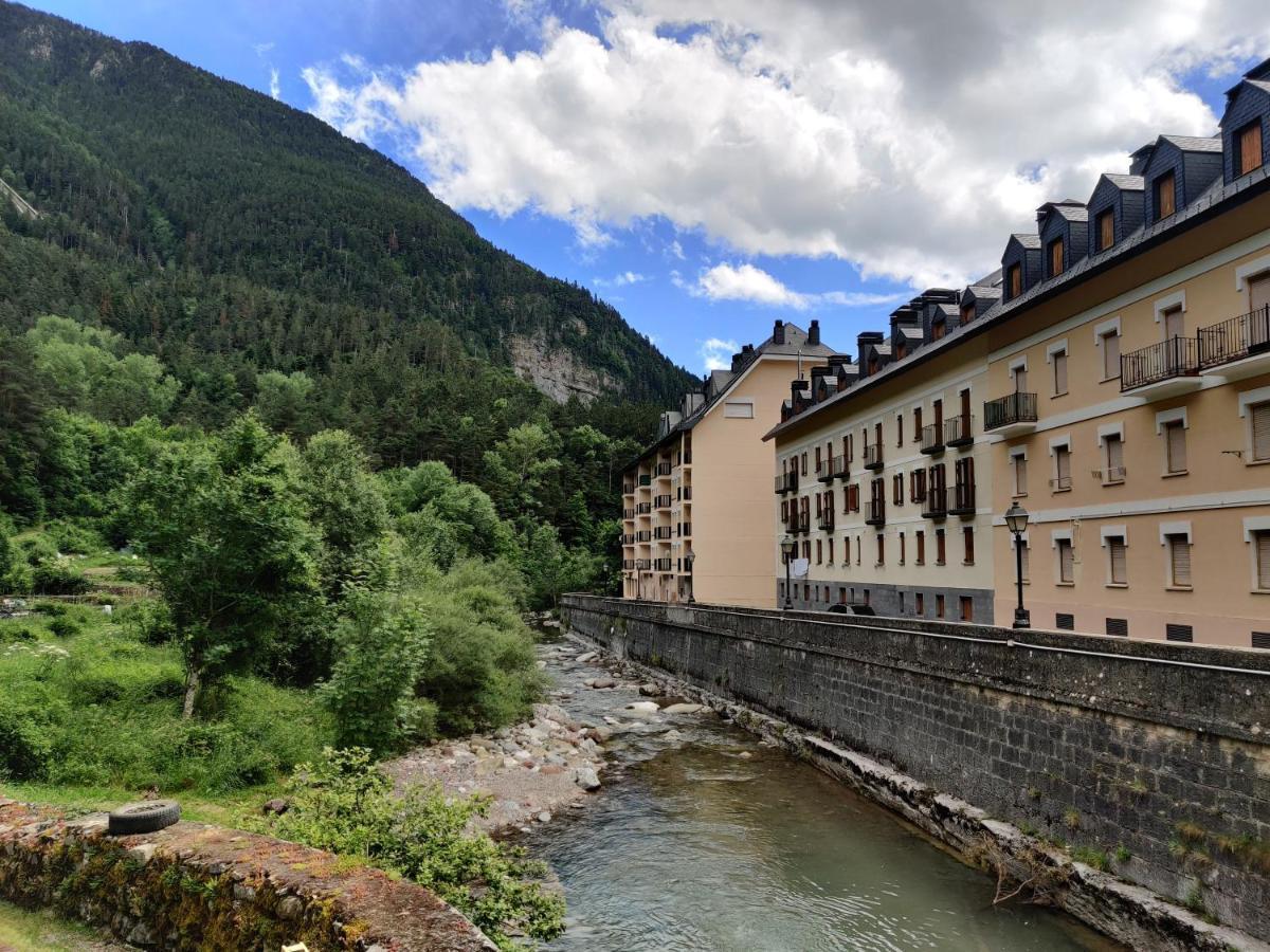 Apartament "Leo Pixel" Avairent Canfranc Estacion Zewnętrze zdjęcie