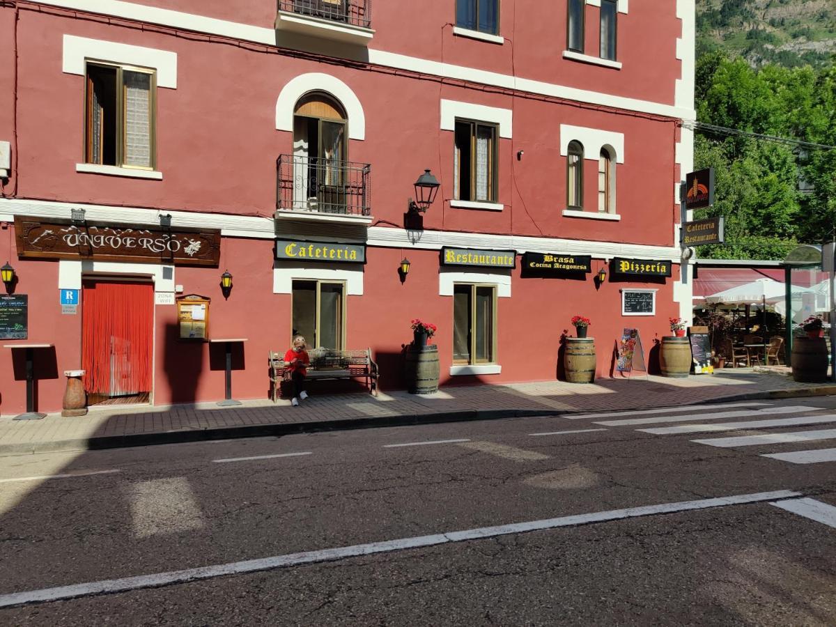 Apartament "Leo Pixel" Avairent Canfranc Estacion Zewnętrze zdjęcie